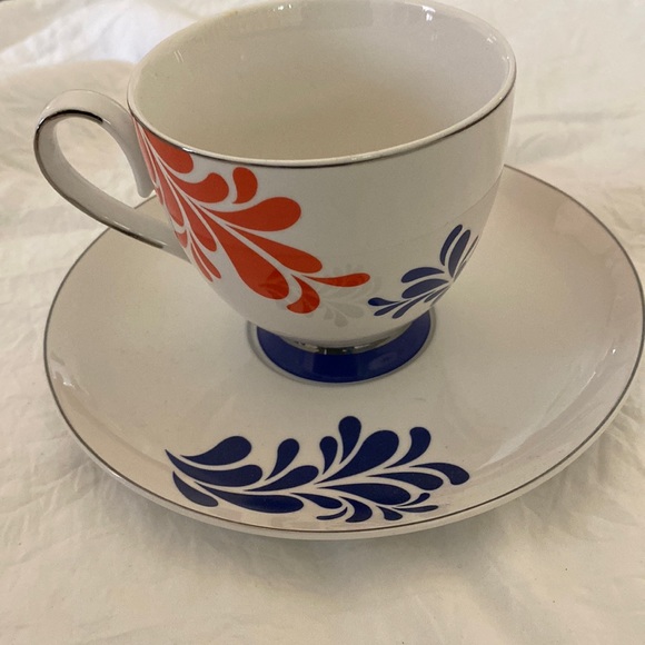 Steeped Tea “The Alice Collection” Mugs & Saucers - Picture 2 of 5